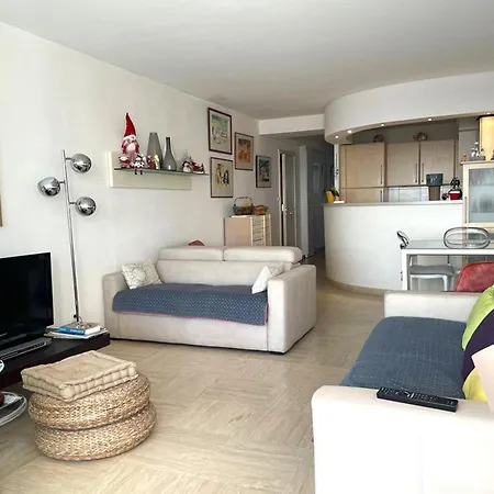 Motte: 2 Pers, Clim, Parking - Fr-1-790-33 * La Grande-Motte